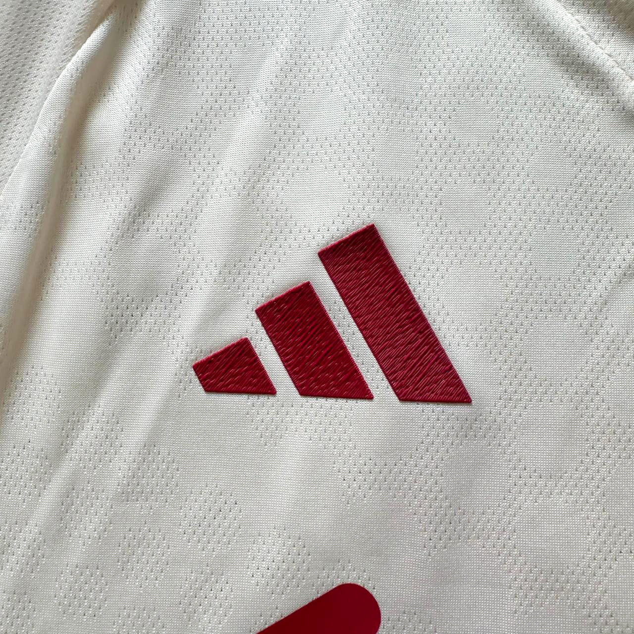Liverpool 25/26 Away + PL Gold Edition